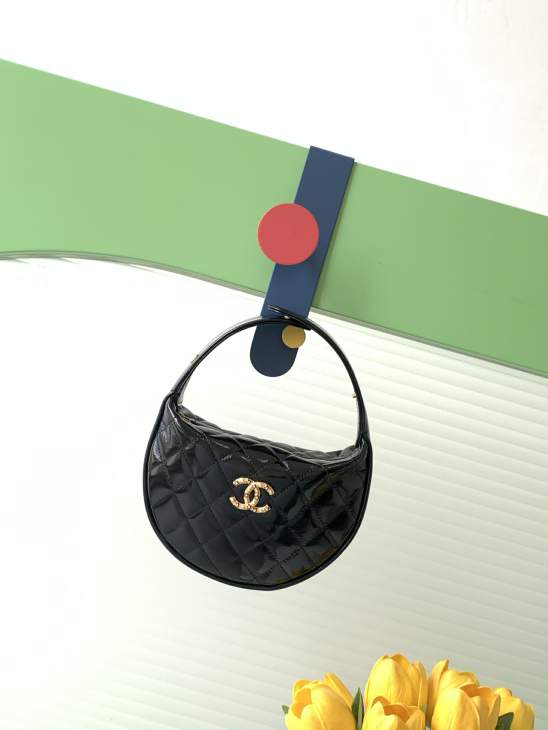 Picture of Chanel Handbags _SKUfw239863136fw